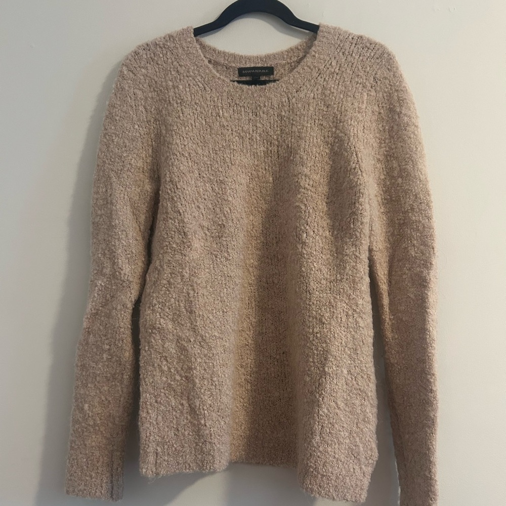 Banana Republic Soft Beige Wool blend Crew Neck Sweater